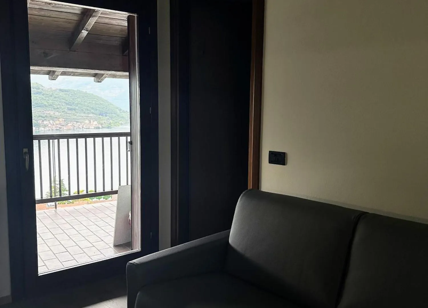 Appartamento Con Vista Lago - Dosso Lakeview Sale Marasino Italia