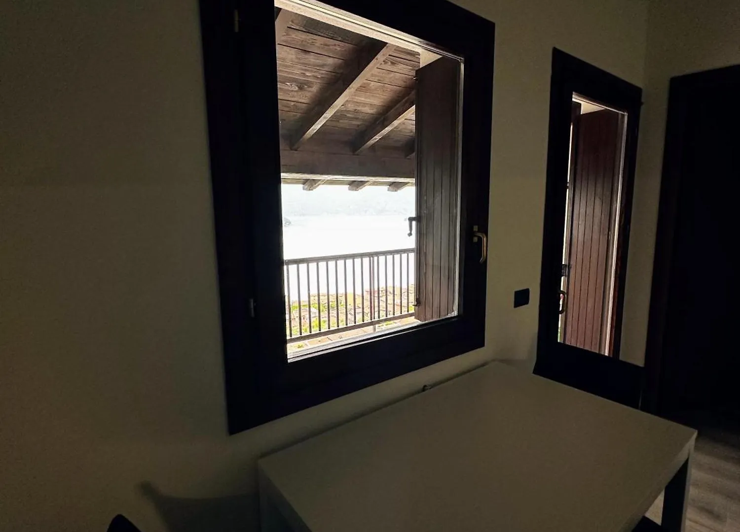 Appartamento Con Vista Lago - Dosso Lakeview Sale Marasino